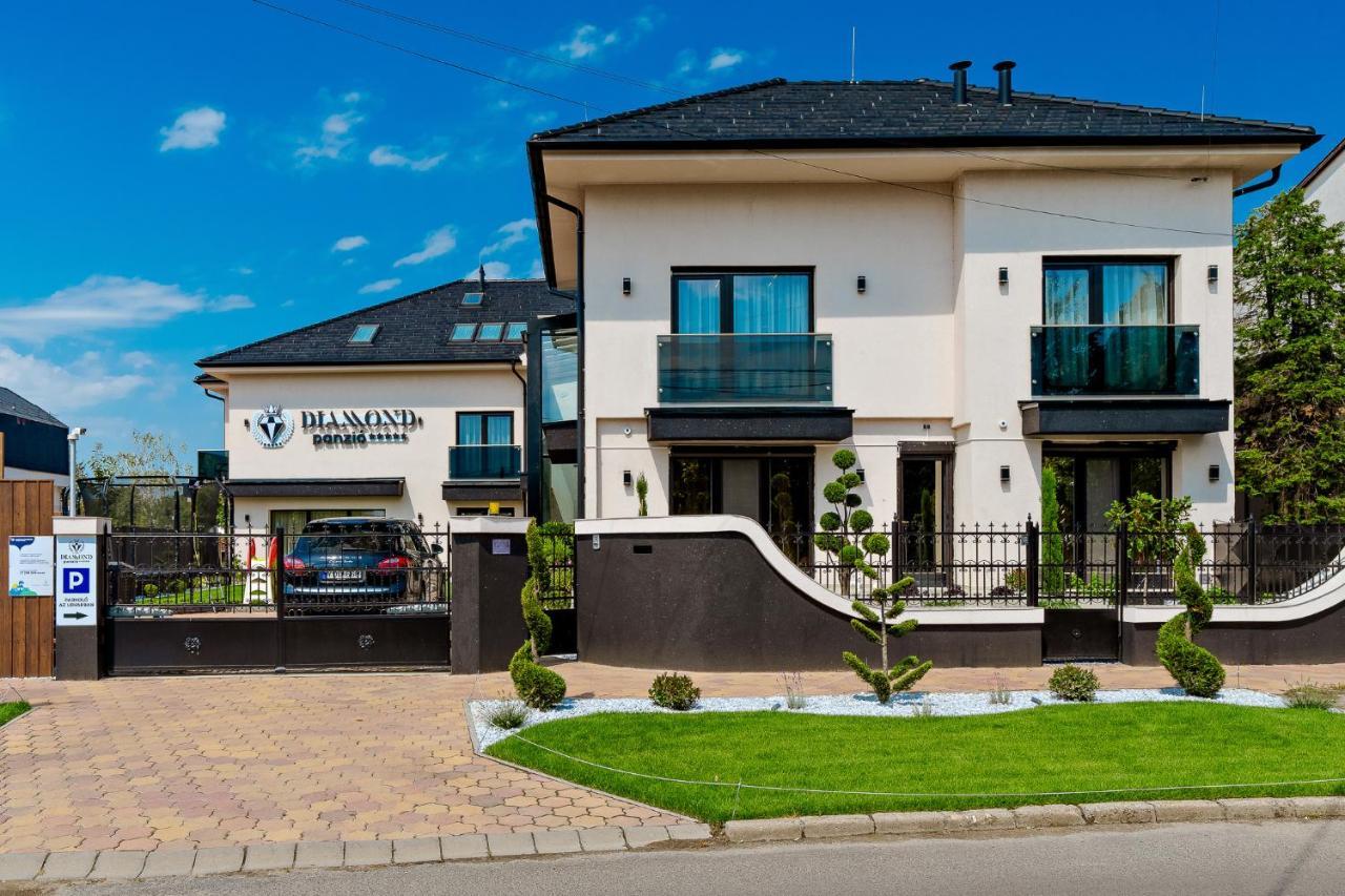 Diamond Panzio Bed and Breakfast Hajdúszoboszló Exteriör bild