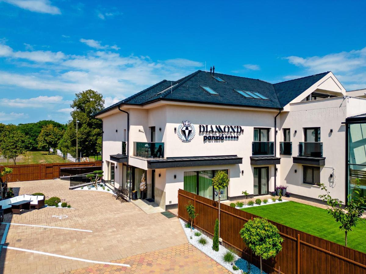 Diamond Panzio Bed and Breakfast Hajdúszoboszló Exteriör bild