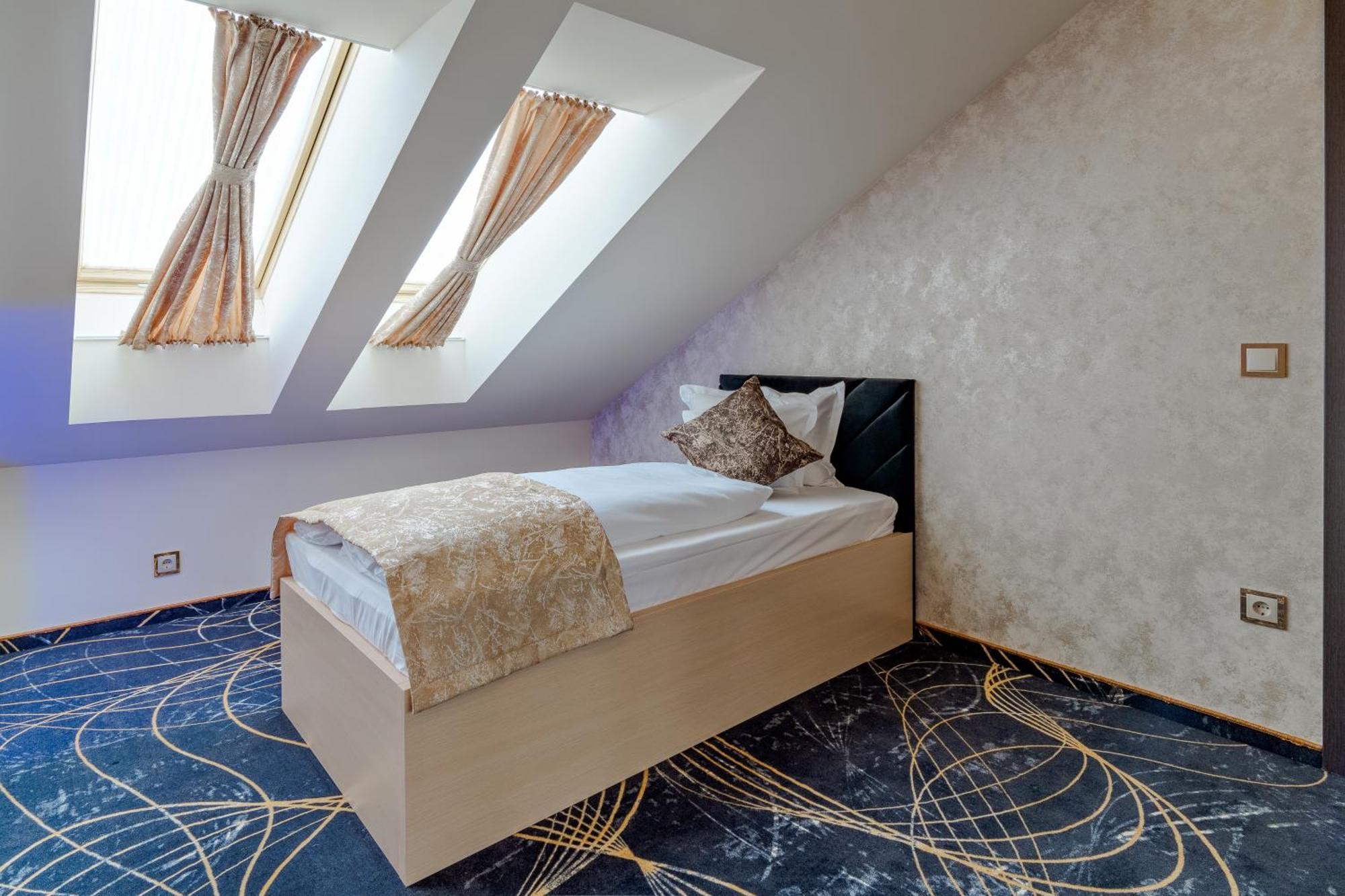 Diamond Panzio Bed and Breakfast Hajdúszoboszló Exteriör bild